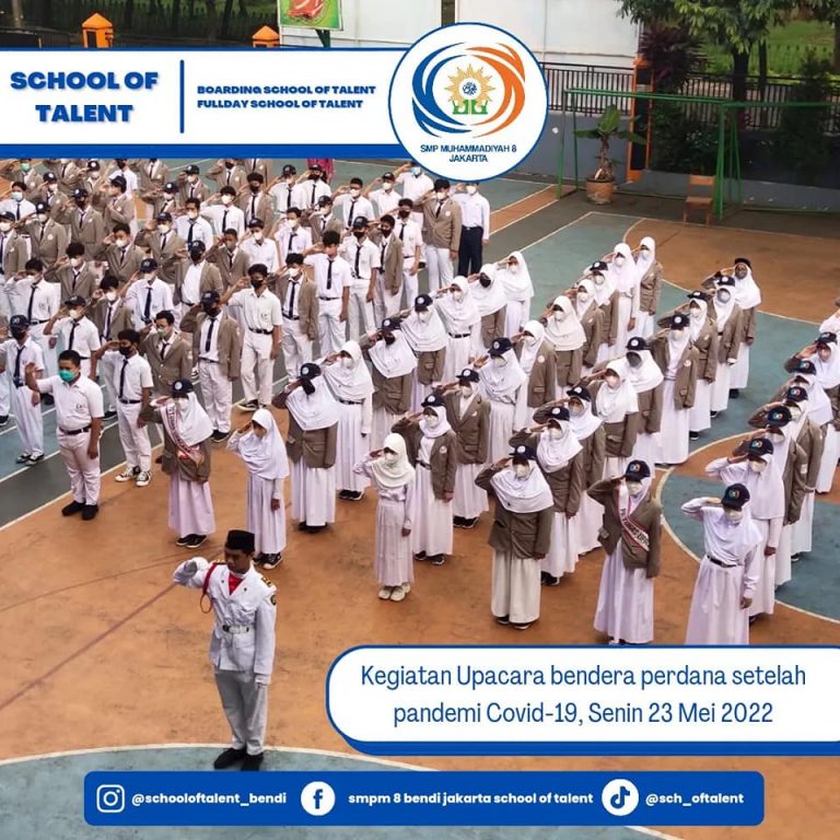 Upacara Bendera Pertama